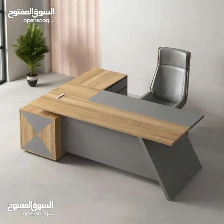 مكتب 140*70 مع جانبيه 80*40 وطاولة وسط تفصيل خشب مستورد بسعر المصنع