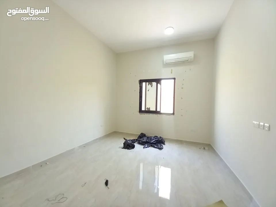شقة للايجار مدينة الرياض مدخل منفصل مع حوش خاص