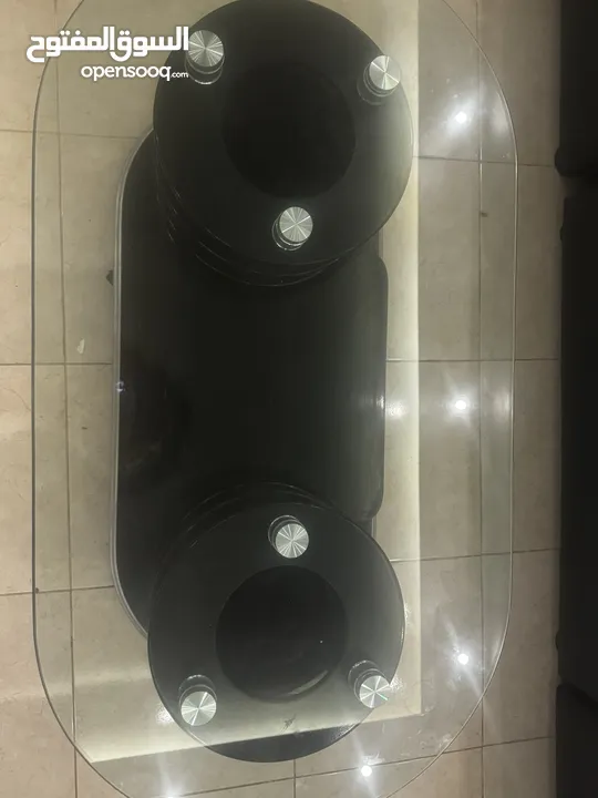 اثاث غرفه الضيوف( طقم طاولات زجاج واحده كبيره + اثنتين جانبيه )زجاج مقوى فاخر