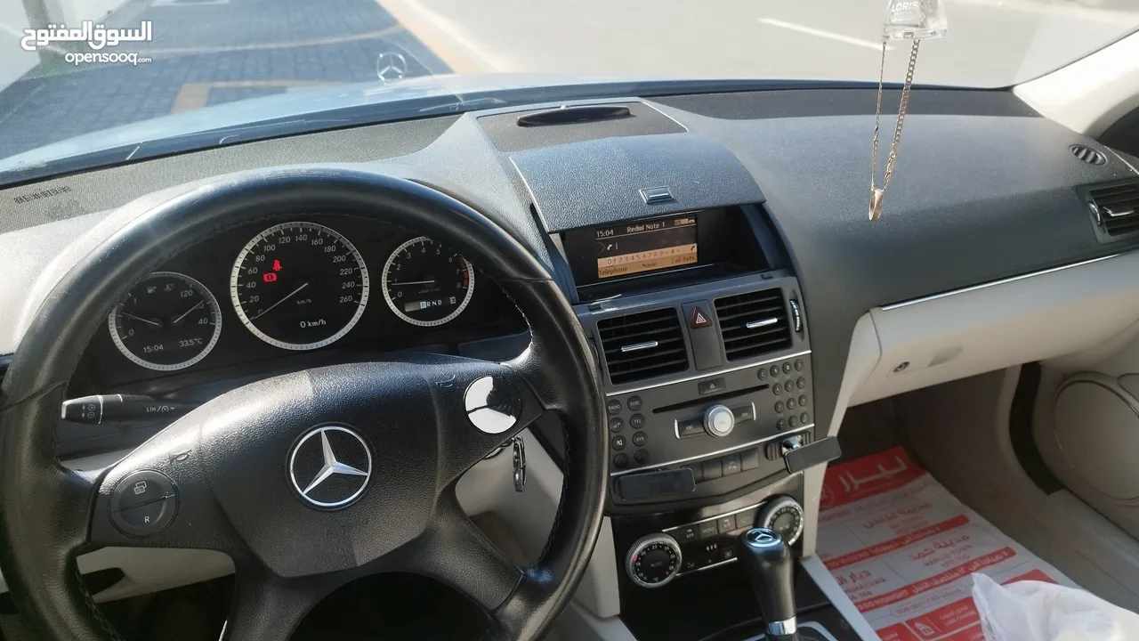 Mercedes c200 2011  ( perfect condition In and out )