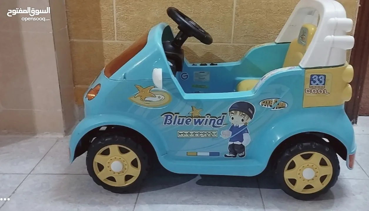 سيارة اطفال مستعمله استعمال بسيط بدها بطاريه