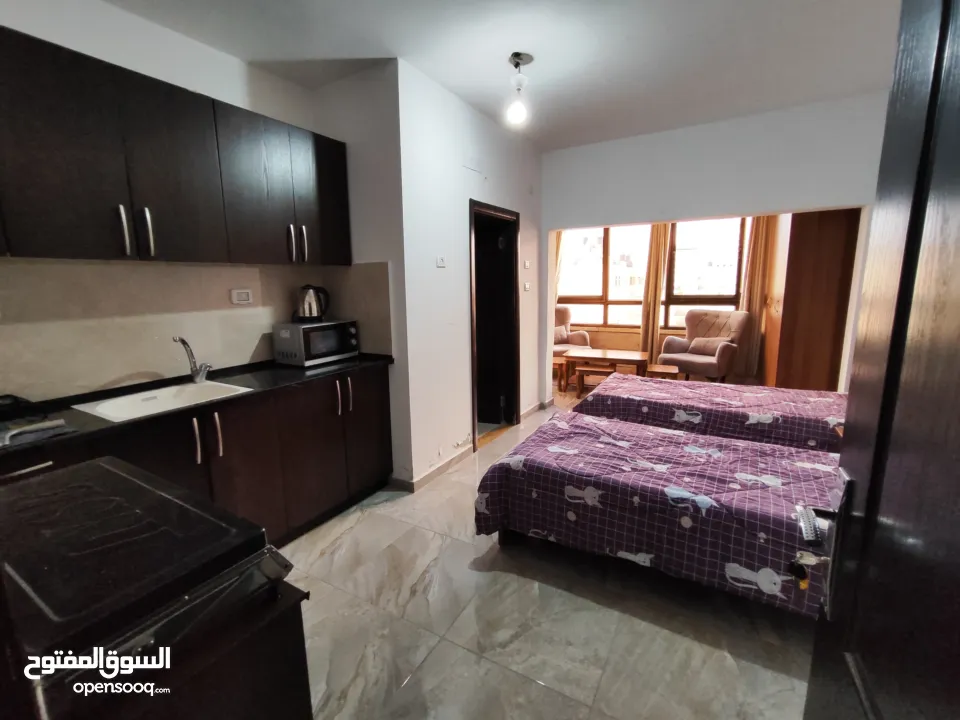 استديو مفروش للإيجار في رام الله شارع القدس  1500 تسليم فوري