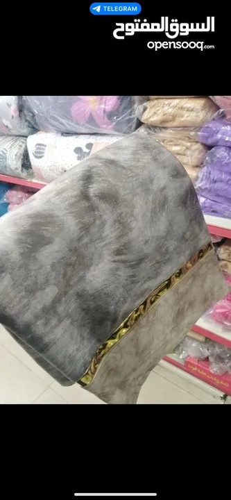 عبايات  وفساتين  وترنجات  وبياضات ركنه وانتريه  وكل اللي تحتاجيه وسوتات مختلفه بتبدء من 6.500 دينار