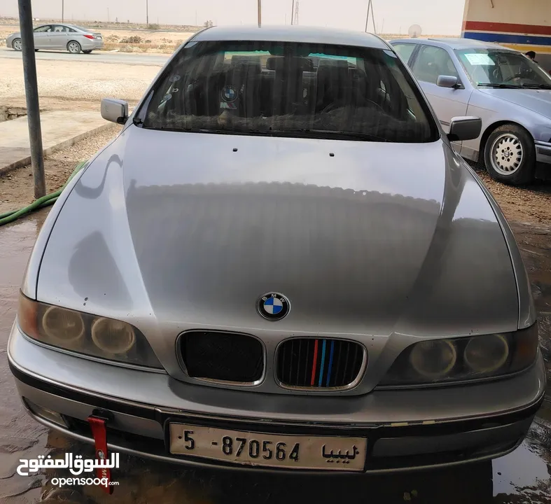 فنس واحد Bmw525 نضيفا