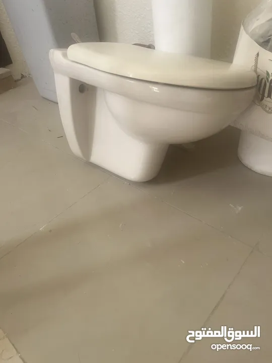 تواليت حمام معلق