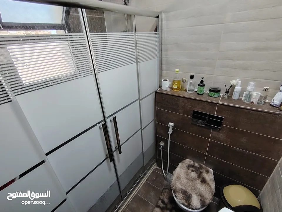 شقه مفروشه  vip سوبر ديلوكس للايجار في راهبات الورديه