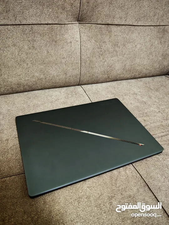 Asus Zephyrus g16 Core 9 Ultra 4070 240hz OLED بحالة الوكاله تماما