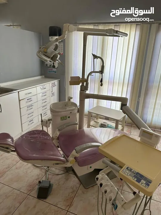 عيادة اسنان كاملة للبيع (معدات يابانية)