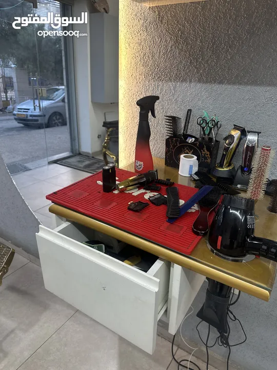ديكور صالون حلاقة كامل للبيع