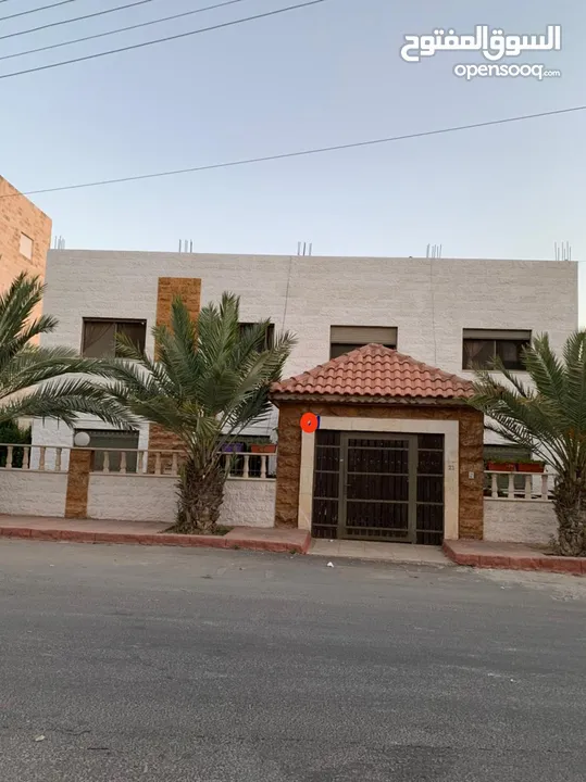 بيت في مرج الحمام بسعر مغري عباره عن عماره خاصه 3 طوابق