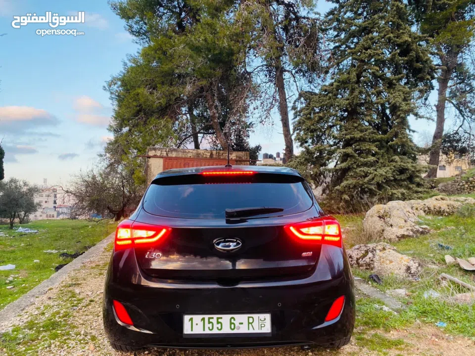 هونداي i30  فل فل اضافات بضاعة نخب نخب النخب بالكراتين الله يبارك لصاحب النصيب