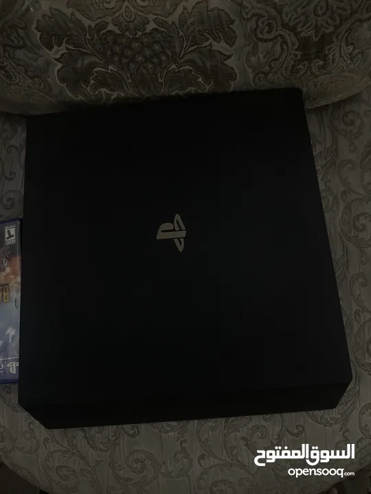 PS4 Pro مع ألعاب