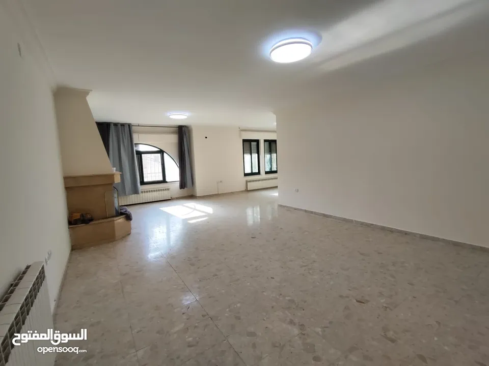 شقة مميزة للإيجار في قلب الطيرة – شارع روما
