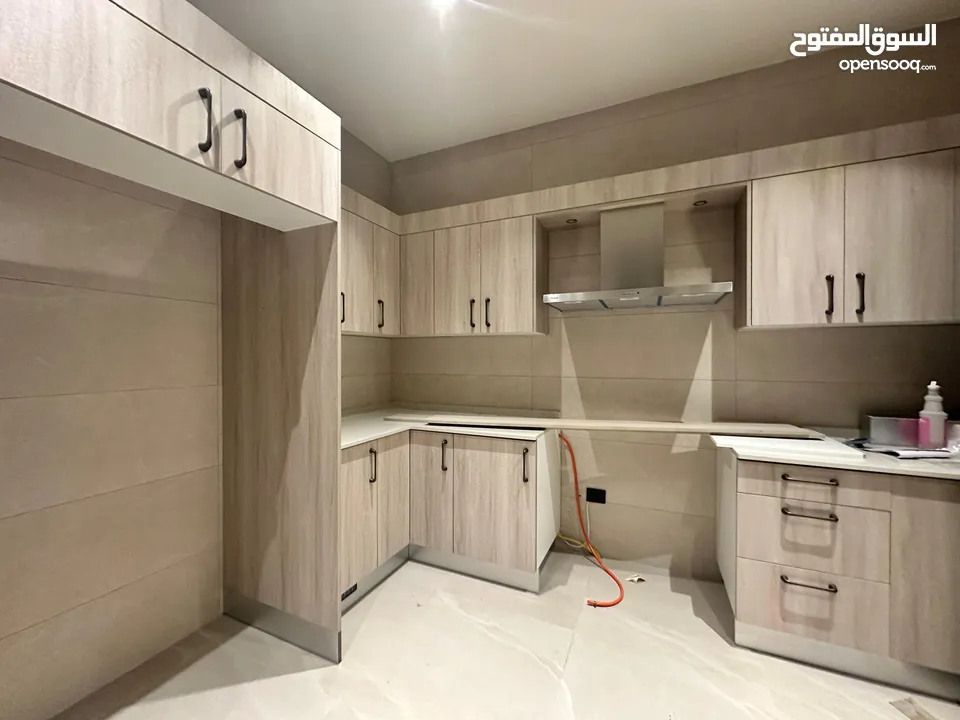 شقة غير مفروشة للايجار في الدوار الرابع  ( Property 39636 )-175034612