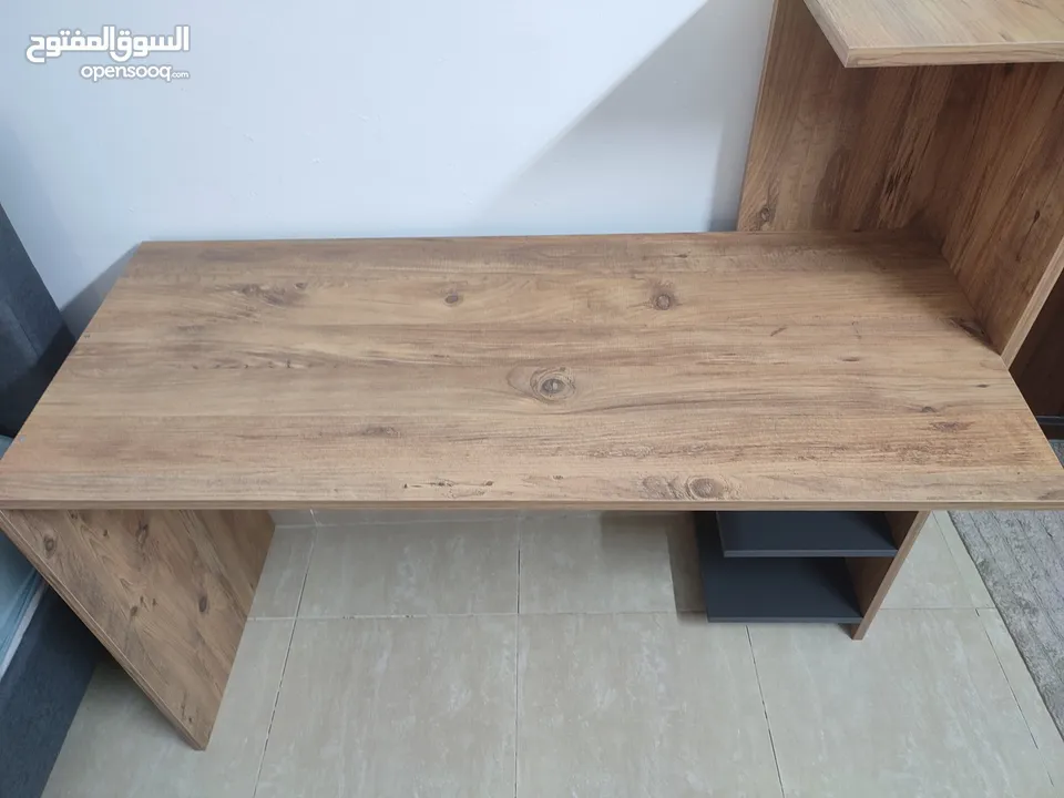 مكتب مستعمل