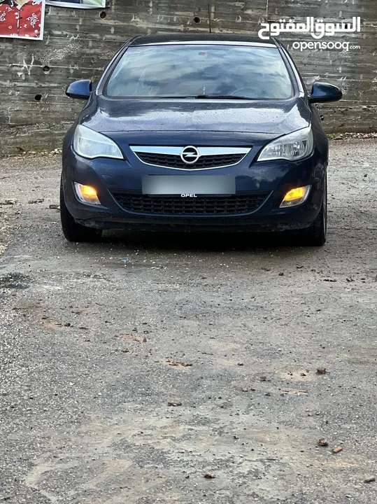 Opel asrta j 2012