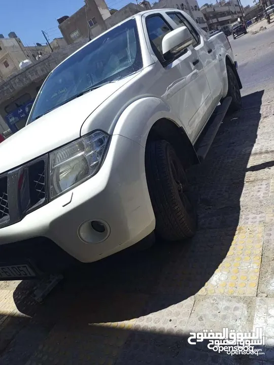 للبيع نيسان نيفارا دبل كبين 2012
