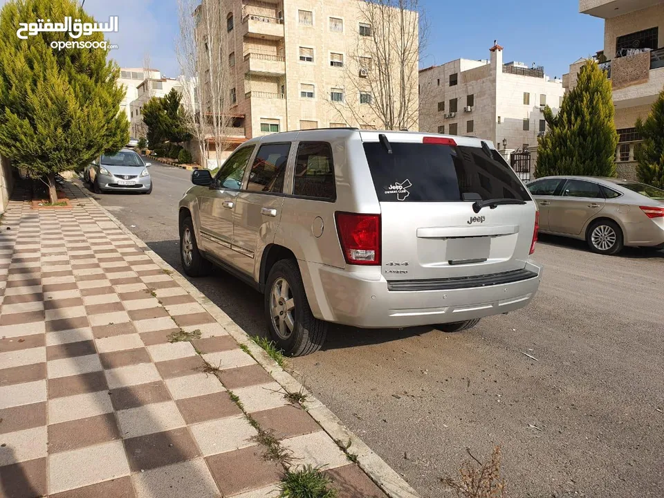 جيب شيروكي لاريدو موديل 2008
