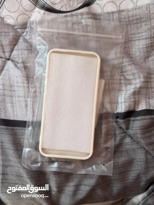 كفر تلفون جديييد -Galaxy S24 رائع و راقي و الالوان نار و الكتابة واضحة و حلوة والتوصيل المجاني جامعة