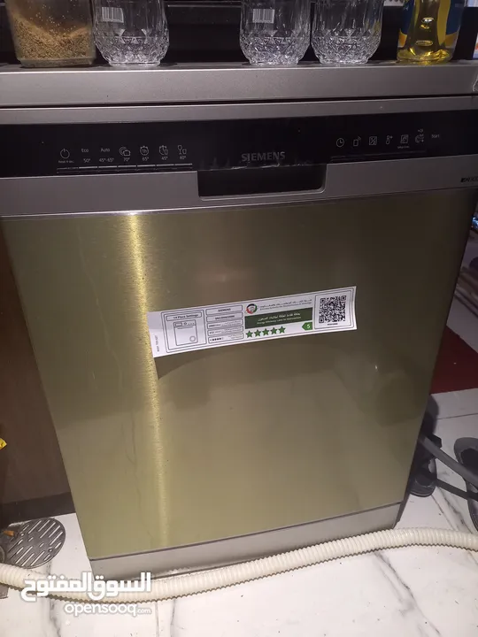 Brand new Siemens dishwasher used only 2times available for sale 2000dhs in Warsan 4 dubai