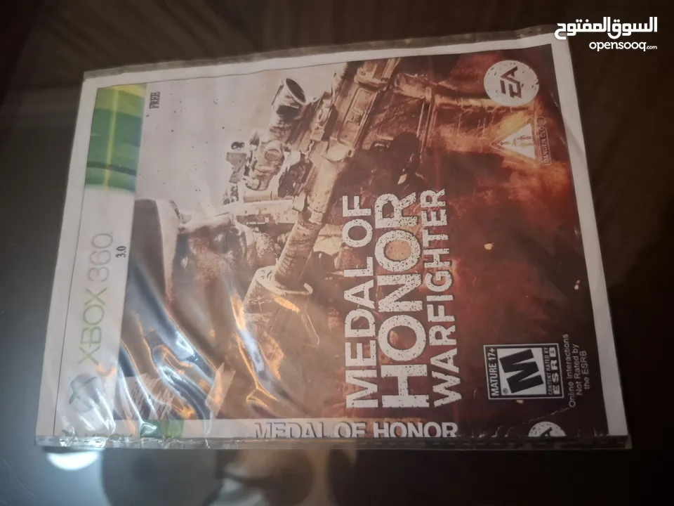 بضاعة جديدة مكونة من 41 لعبة سيدي XBOX360 منهم بيجي سيديين(غير مكرر)كلو جديد مسكر