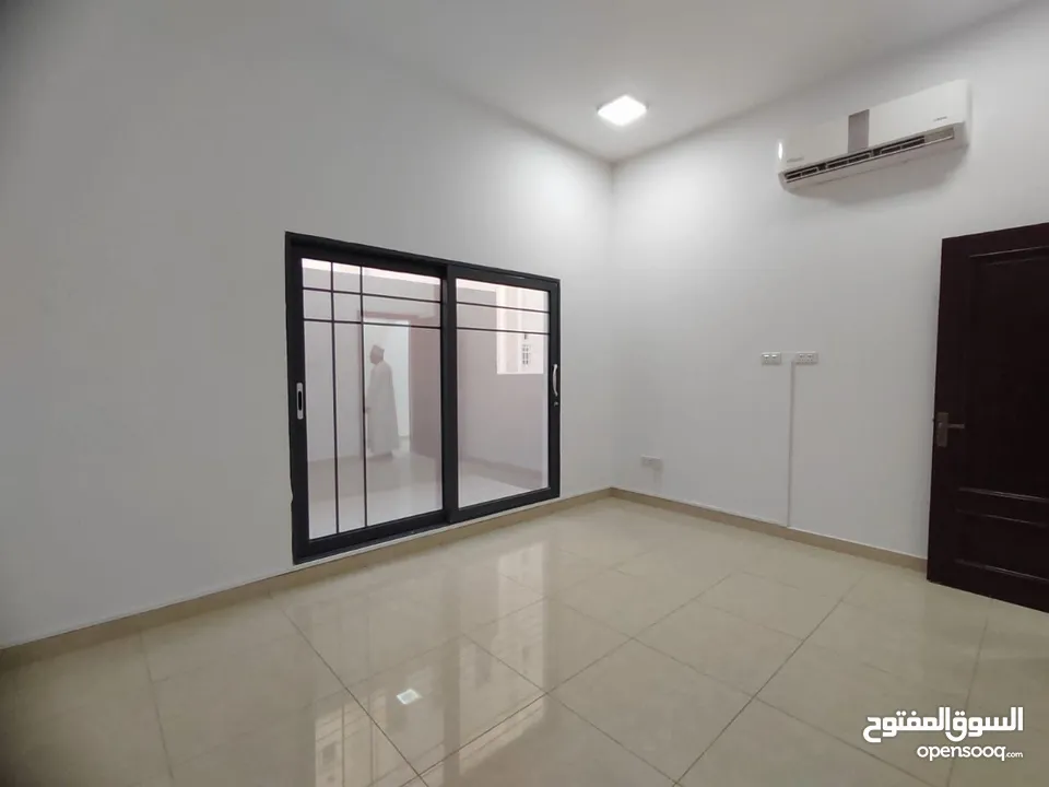 For Rent 4Bhk + 1 Villa In Al Azaiba   للإيجار 4 غرف نوم + 1 فيلا في العذيبة