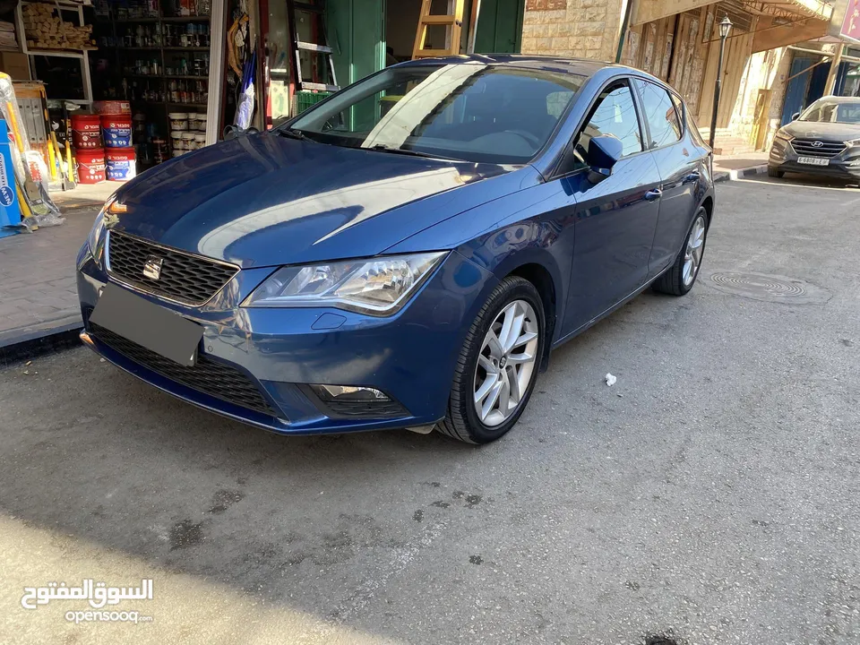 سيت ليون اصل الماني مميزه فل اضافات عدا فتحه جير عادي