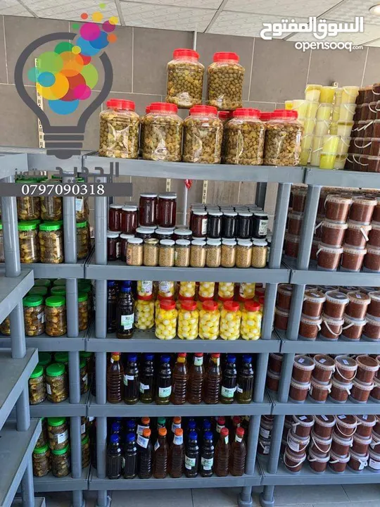 رفوف بلاستيك عملية واقتصادية لتخزين البضائع