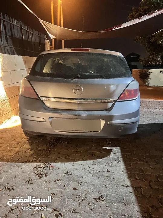 اوبل استرا h 2005