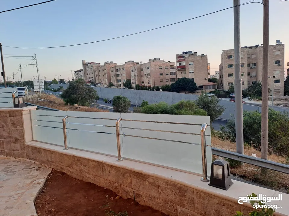 سيكوريت واجهات تقطيع مكاتب زجاج ترسات دربزين ستانلس ستيل اغلاق برندات مرايا