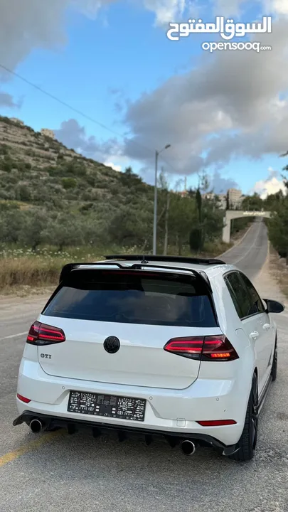 VOLKSWAGEN - GOLF GTI MK7,5