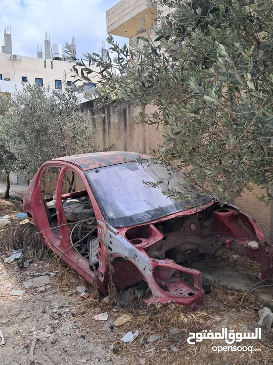 قطع غيار بيجو 206 موديل 2005 بحالة جيدة