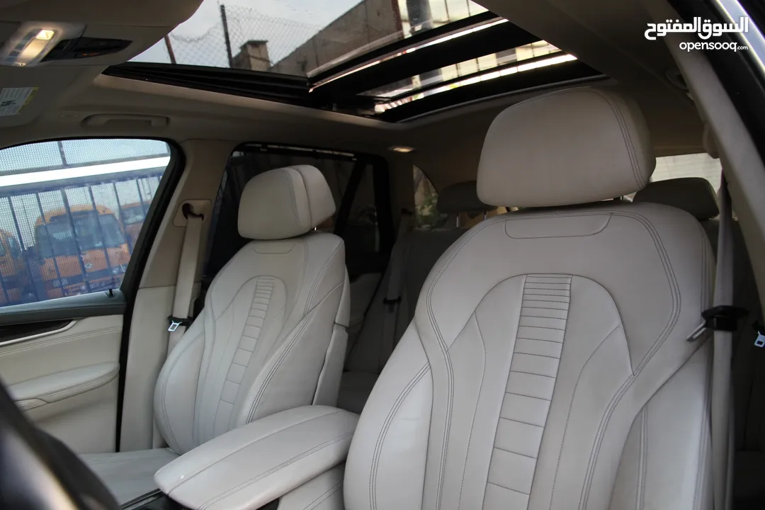قاطعة مسافة : 124.000كيلو  وارد امريكا كلين تايتل فحص كامل ولا ملاحظة   2016 BMW X5