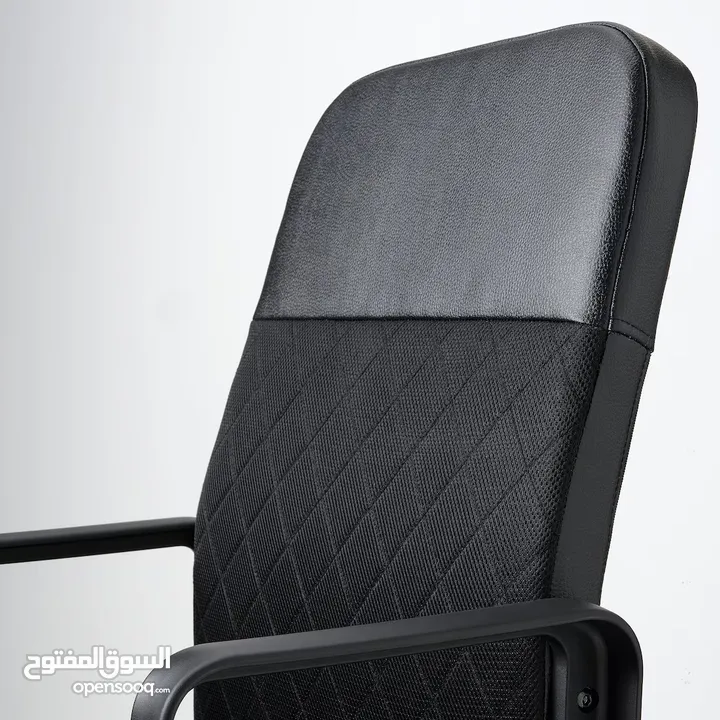 كرسي و طاوله قيمنق / دراسه / غرفه نوم ب سعر رخيض مرا  Chair and desk for gaming / studying / bedroom