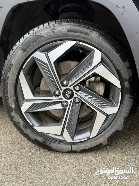 هونداي توسان ترخيص 2022 محرك 1600 هايبرد plug in/يقطع على الشحنه 65 كيلو متر جير أوتوماتيك