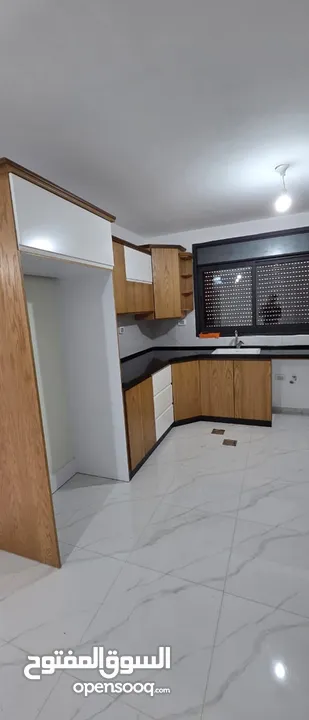 شقه 3 غرف سوبر ديلوكس مقابل ديوان الموظفين