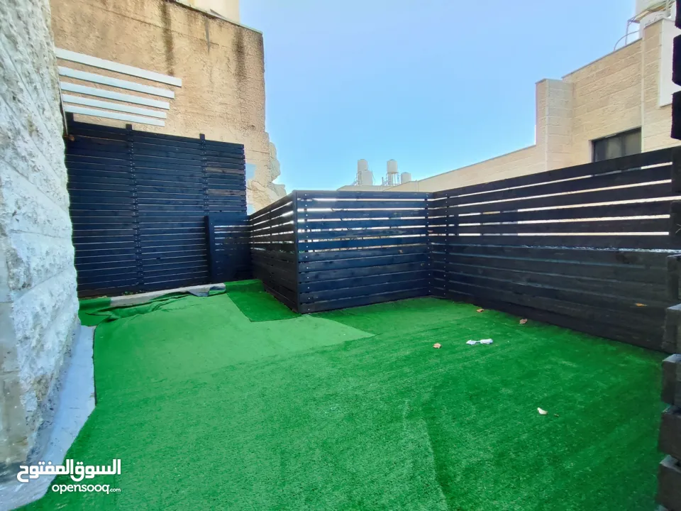 شقة مع حديييقة للايجار في عين مصباح