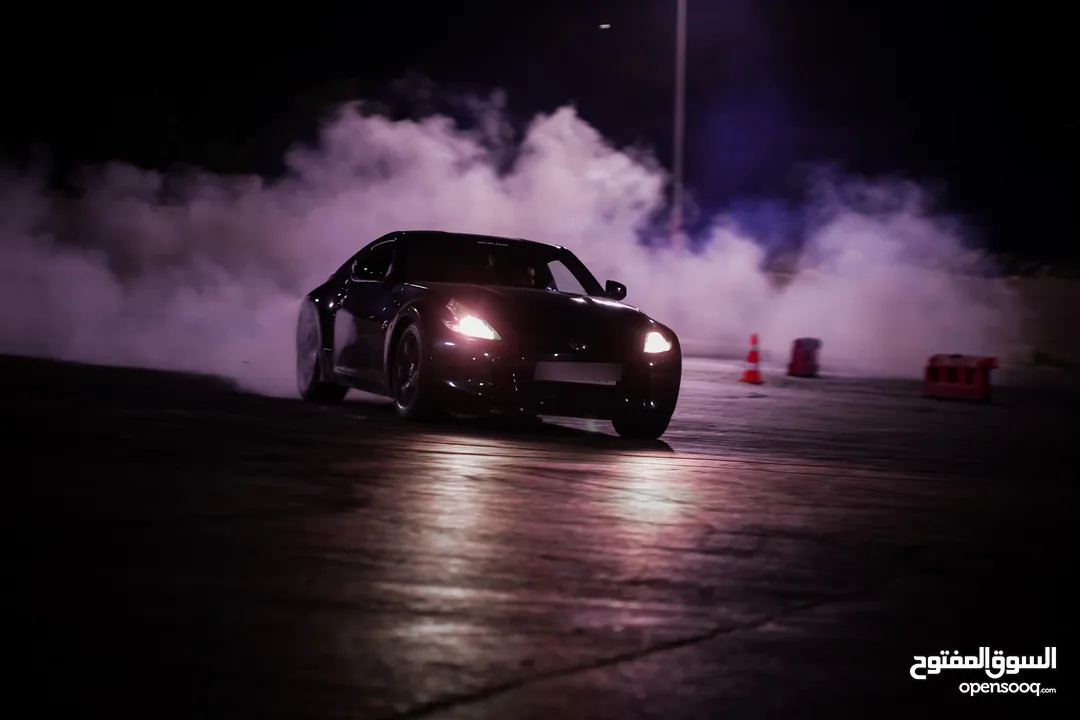 Nissan z370