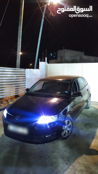 سكودا رابيد هاتشباك 2015 تدريب سياقة