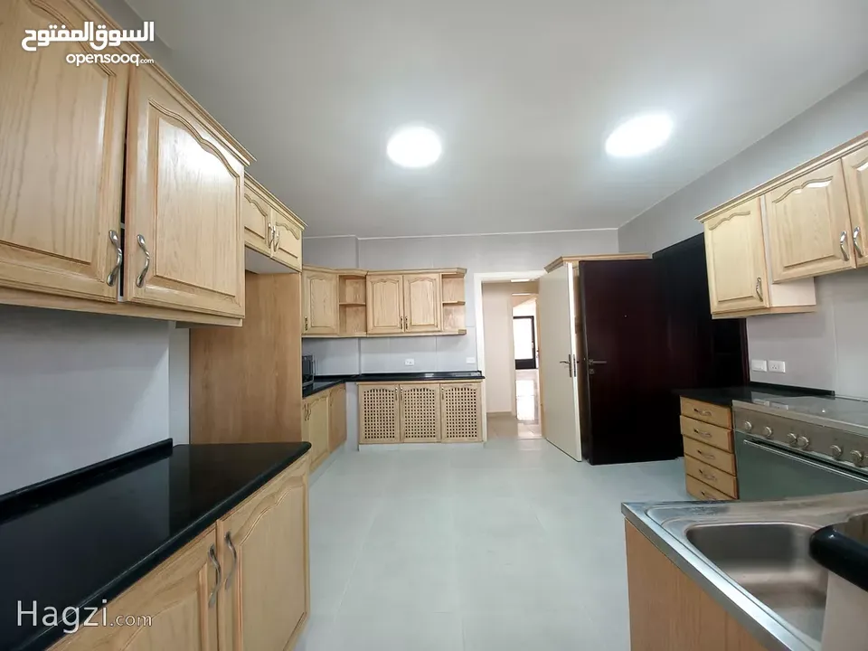 شقة شبه مفروشة للإيجار في عبدون  ( Property 32904 ) سنوي فقط