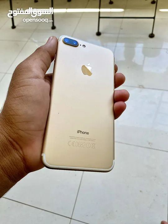 iPhone 7 Plus 128 GB Golden Colour