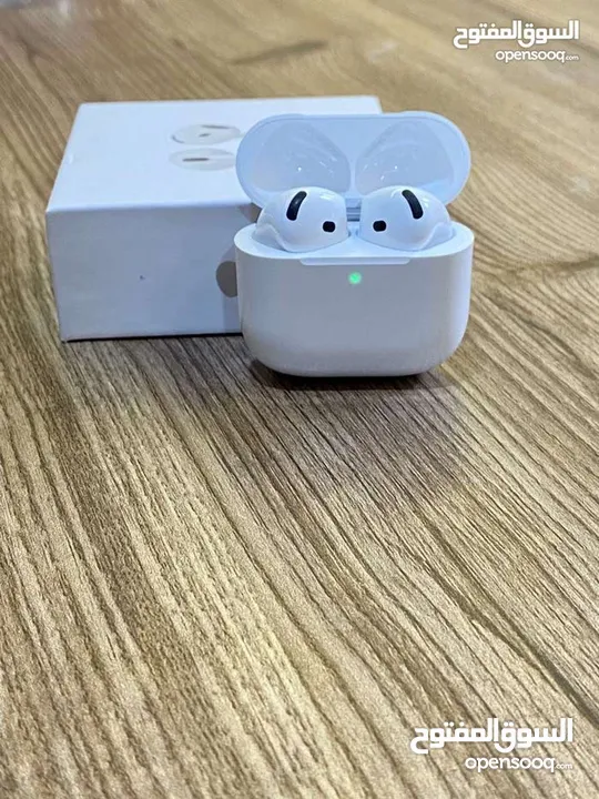 أختار الأصلي وريح راسك النسخة الأحدث والأقوى  بطارية تصل إلى 5ساعات من الأستخدام Apple AirPods 4 AN