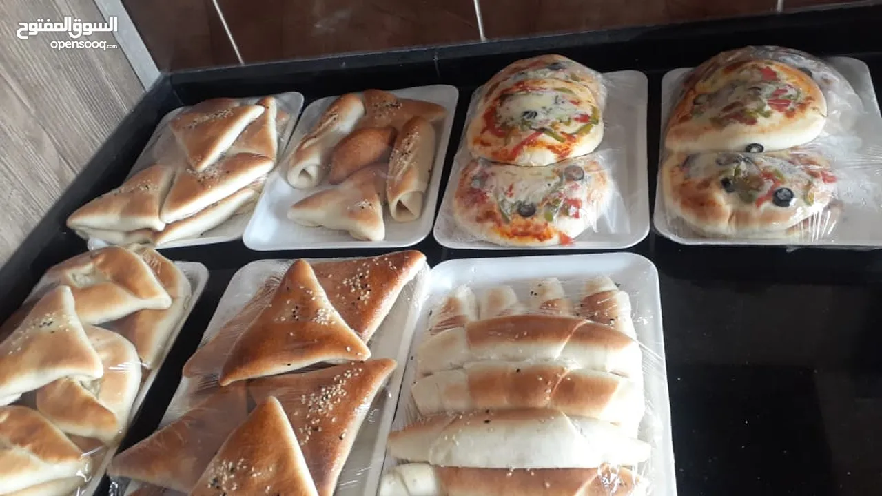 محل بيتزا ومعجنات وسناك للبيع بسعر مغري