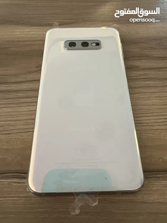 Samsung s10e