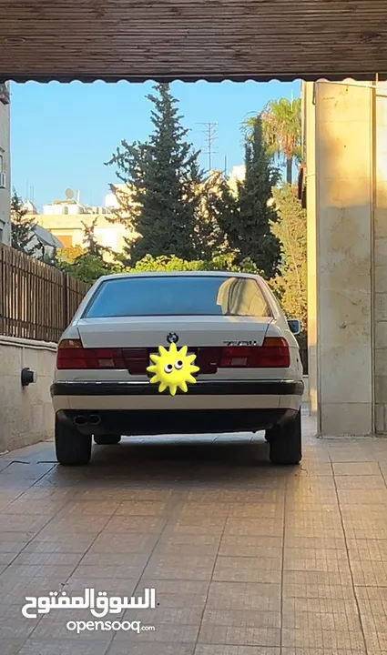 للبيع بي ام 730 السيارة بحالة الوكالة