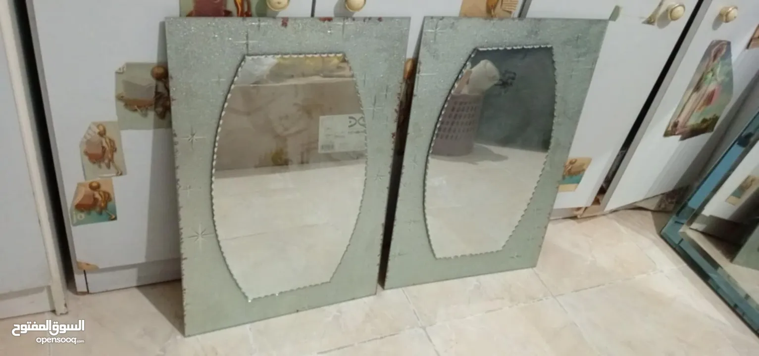 خزاين بوفيه ايكيا جوايكو عدد 4   مرايا عدد 3 طاولات عدة احجام عدد 9 ووكر بحالة جيدة + كرسي حمام