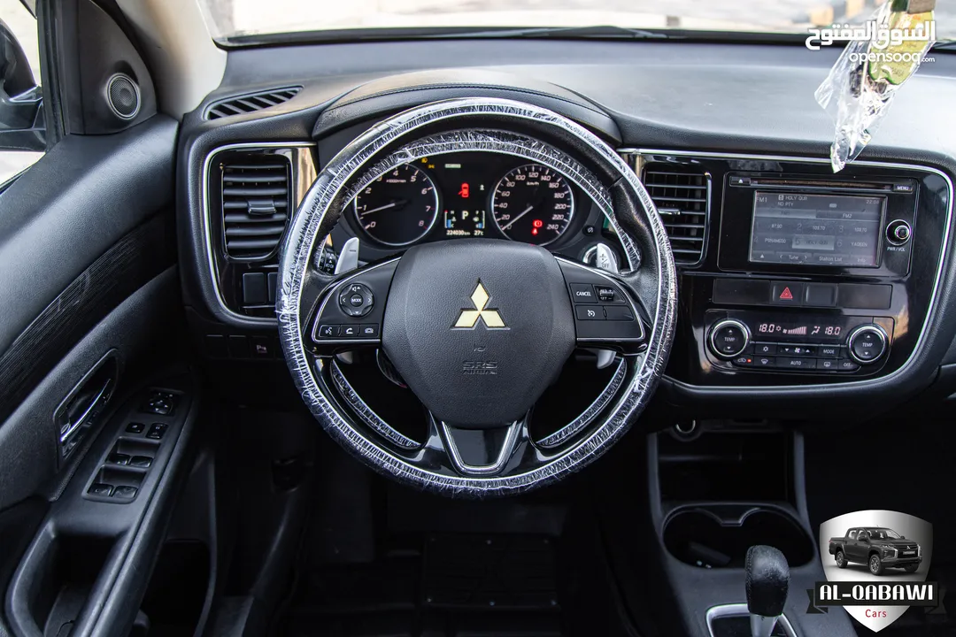 Mitsubishi Outlander 2016    السيارة بحالة الوكالة