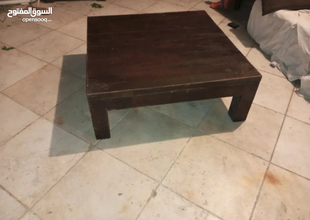 طاولة وسط خشب سويد ثقيل