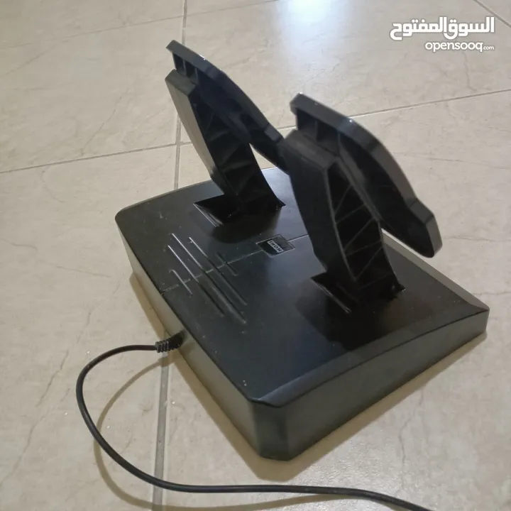 سترينج بلايستيشن اصلي من شركة بلايستيشن مستعمل بحالة الوكاله تم استعماله مرتين فقط يشتغل على ps4 ps3