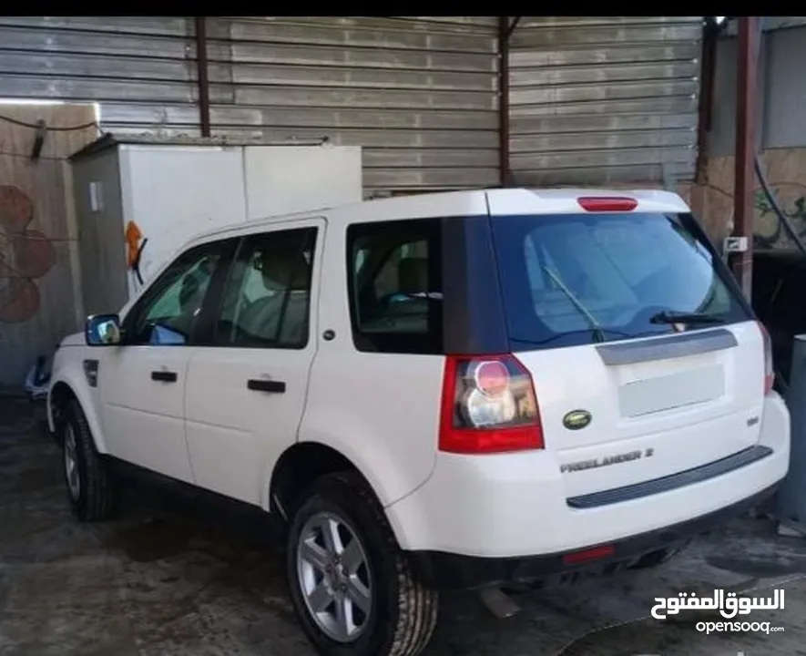 لاندروفر سعر حرق